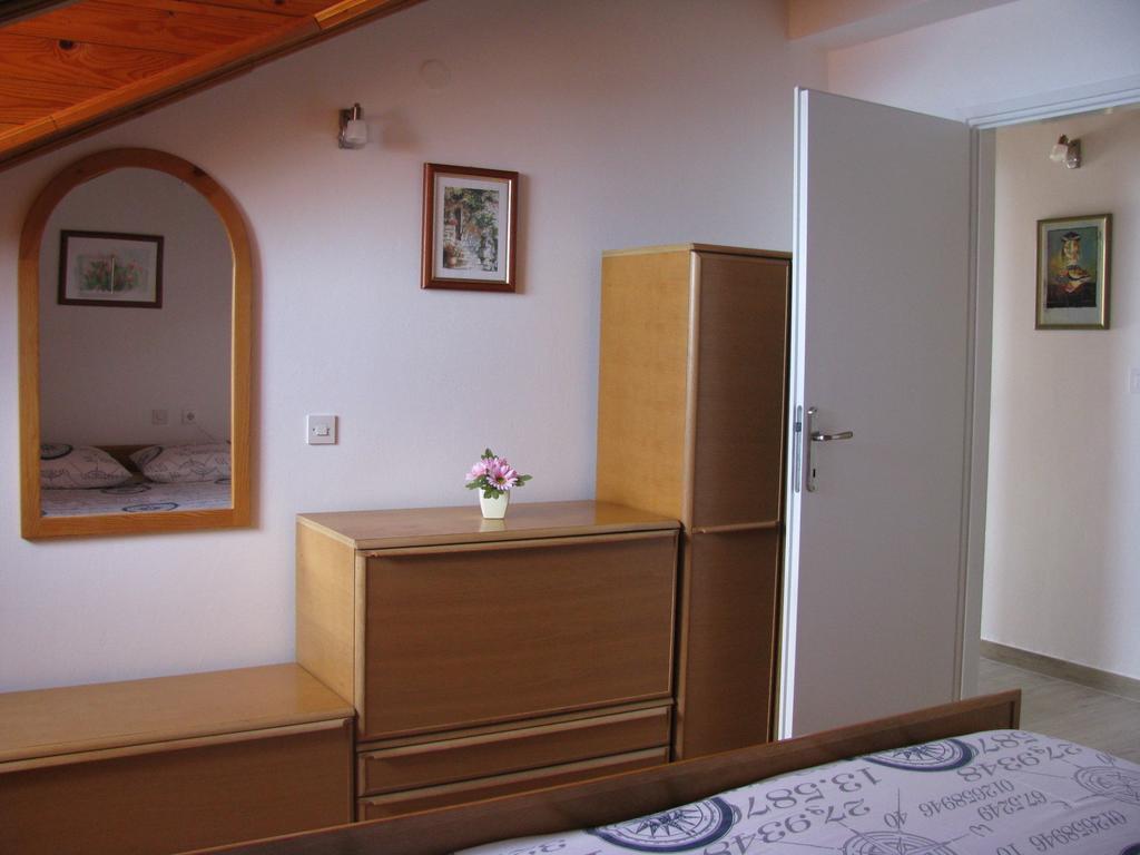 Apartment Marietta Tribalj Pokoj fotografie