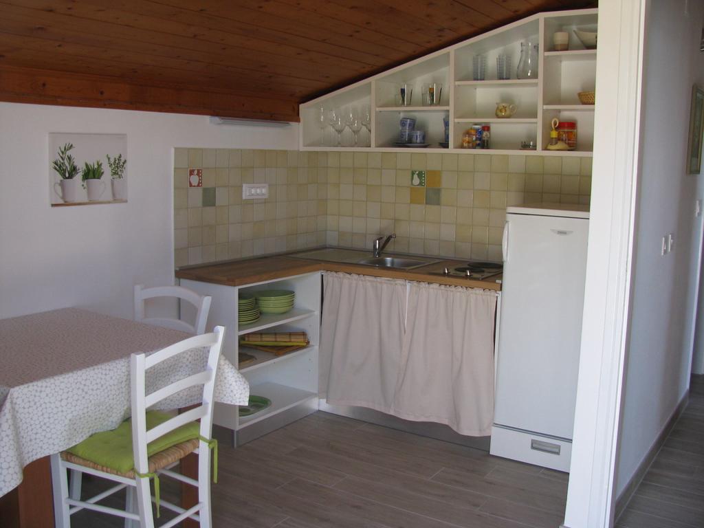 Apartment Marietta Tribalj Pokoj fotografie